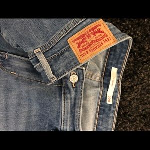 Levi’s plus jeans